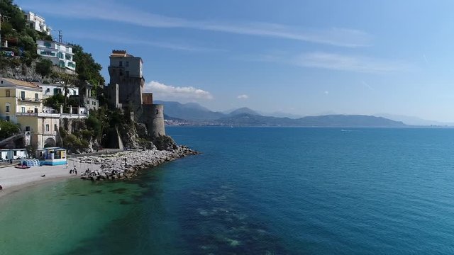 un giro per il lungomare di cetera.