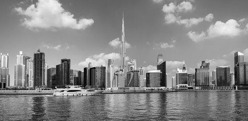 Obraz premium DUBAI - Amazing view on Dubai city center skyline, United Arab Emirates