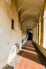 Fototapeta premium Paysage à travers le nord de l' Italie