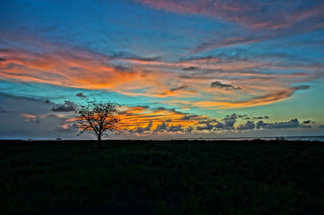 Obraz premium sunset over the river