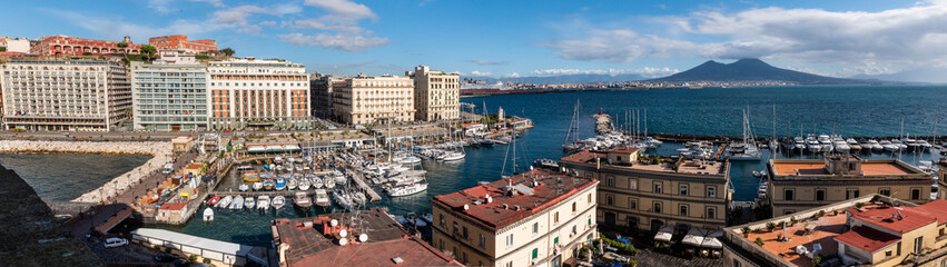 Fototapeta na wymiar Panoramic view of Naples city