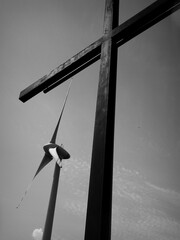 Krzyż i wiatrak