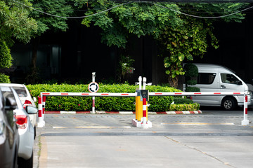 Parking place of the building, with automatic barrier system