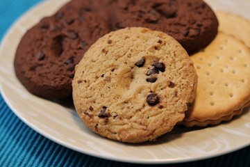 Delicious cookies with drops of dark chocolate.