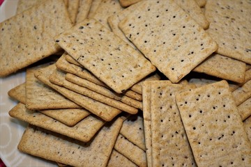 Delicious biscuit made with whole flour and chia and flaxseed.