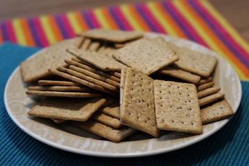 Delicious biscuit made with whole flour and chia and flaxseed.