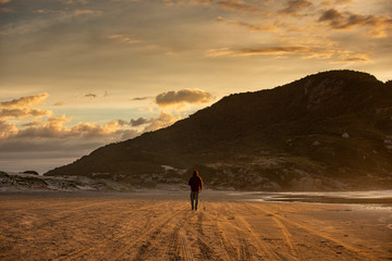 pôr-do-sol, montanha, paisagem, natureza, praia, mar, céu, passear, gente, silhueta, andar,...