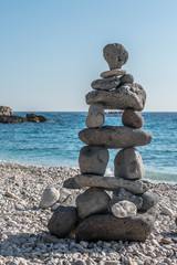 Fototapeta na wymiar Stone balance in the beach