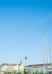 Fototapeta na wymiar Fernsehturm Düsseldorf mit Blick
