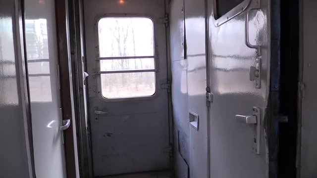 Tambour trains door and window in motion