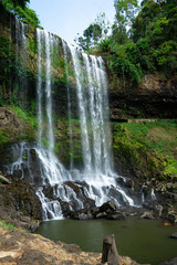 Fototapeta na wymiar Wasserfall Dambri