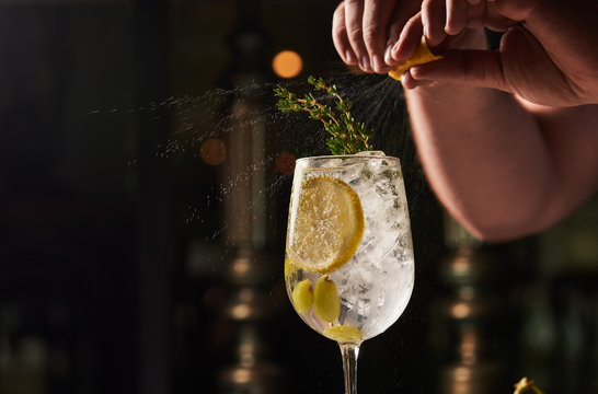 vodka cocktail with citrus spritz 1