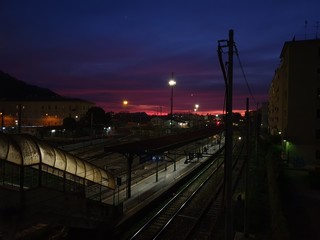 Tramonto sulla metro.