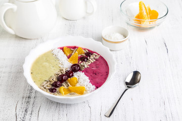 Image with smoothie Bowl.