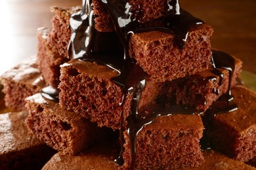Bolo de Chocolate com calda