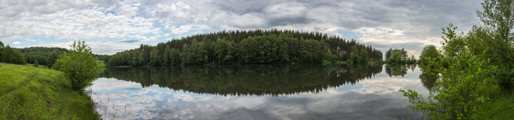 Fototapeta na wymiar landscape with a lake