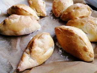 layout of pies with filling on the surface