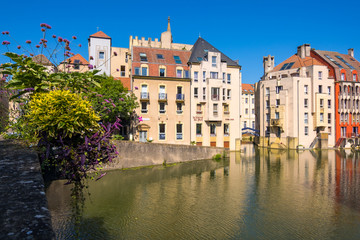 Obraz premium Cityscape view of Metz along the Moselle River, Lorraine, France