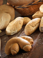 Pane tradizionale italiano su un tavolo in legno