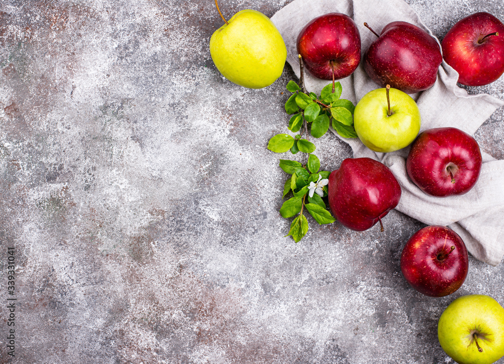 Wall mural fresh red and green ripe apples