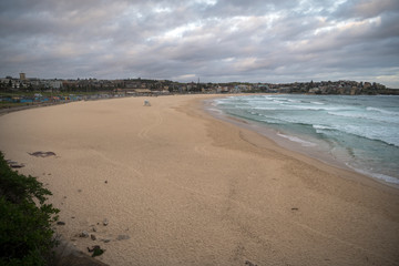 Bondi Beach closed after crowds ignore virus warnings, Bondi Beach Australia