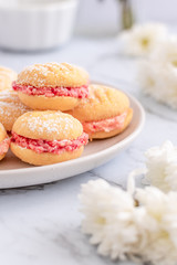 Melting moments with raspberry filling