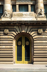 Naklejka premium Facade of the main building of Banco De México, Mexico City