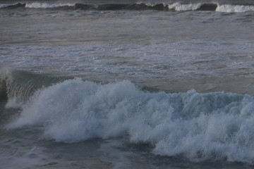 paysage sur la cote basque Hendaye vagues 