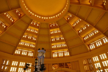 Big ceiling shaped dome inside a market in asia, this cupola is very high 