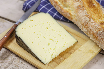 fromage français tomme noire des Pyrénées