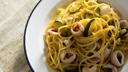 Spaghetti with sepia and zucchini