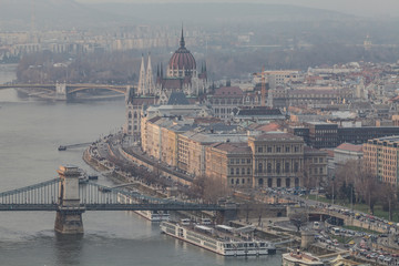 Fototapeta na wymiar The Hungarian Parliament Building and Chain Bridge in Budapest, Hungary.