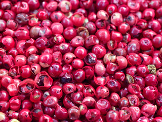 Pink Pepper, Brazil Pepper, Rose pepper, seasons, spice, flavor, close up, macro, texture