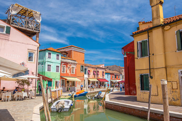 Fototapeta na wymiar Colorful houses in downtown Burano, Venice, Italy