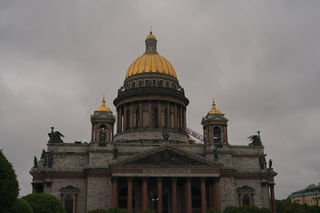 Fototapeta na wymiar cathedral of christ the savior in moscow