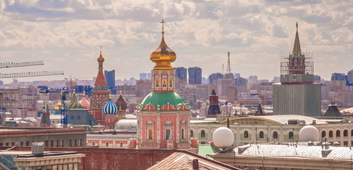 Obraz premium Moscow. Top view on rooftops and towers