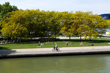 Naklejka premium Ambiance et paysage quartier nord de Paris, Parc de la Vilette
