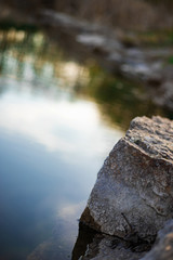 See mit Spiegelungen