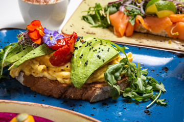 Toast sandwich with eggs