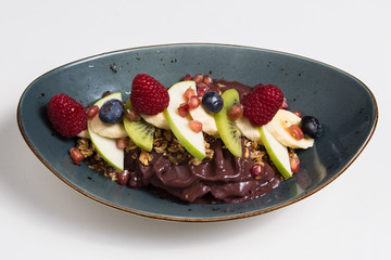 Acai cerry smoothie bowl