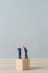 ミニチュア　ビジネス