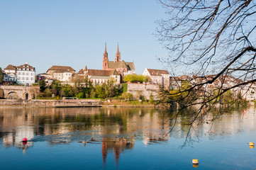 Basel, M&uuml;nster, Kirche, Rhein, Rheinufer, Altstadt, Pfalz, Stadt, Basel-Stadt, Altstadth&auml;user, historische H&auml;user,  Fr&uuml;hling, Grossbasel, Schweiz