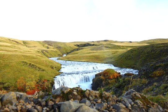 Hochgebirge auf Island mit Blick auf den Gletcher