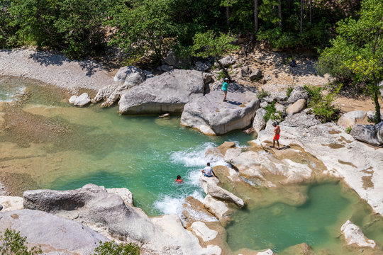 Gorges de la M&eacute;ouge, parc naturel r&eacute;gional des Baronnies proven&ccedil;ales, Hautes-Alpes, France