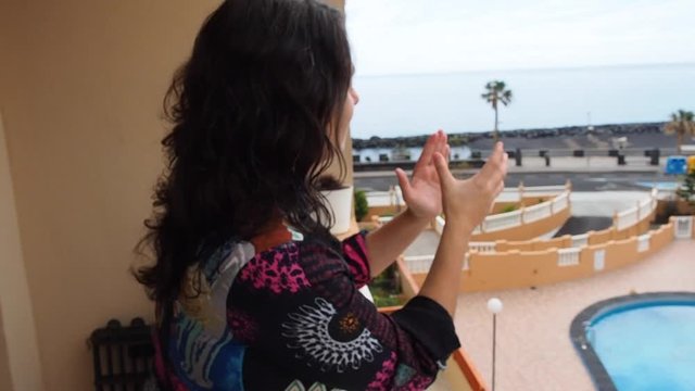 aplauso en el balcon