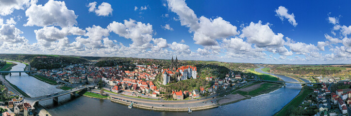 Fototapeta premium Panorama von Meißen an der Elbe in Sachsen
