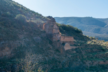 Fototapeta na wymiar ruins of buildings in the El Cid ravine (Berja) Spain