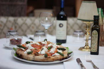 table with food pizza