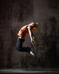 Plakat young modern hip hop male dancer