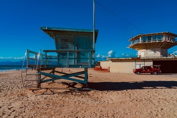 Fototapeta premium lifeguard hut on the beach